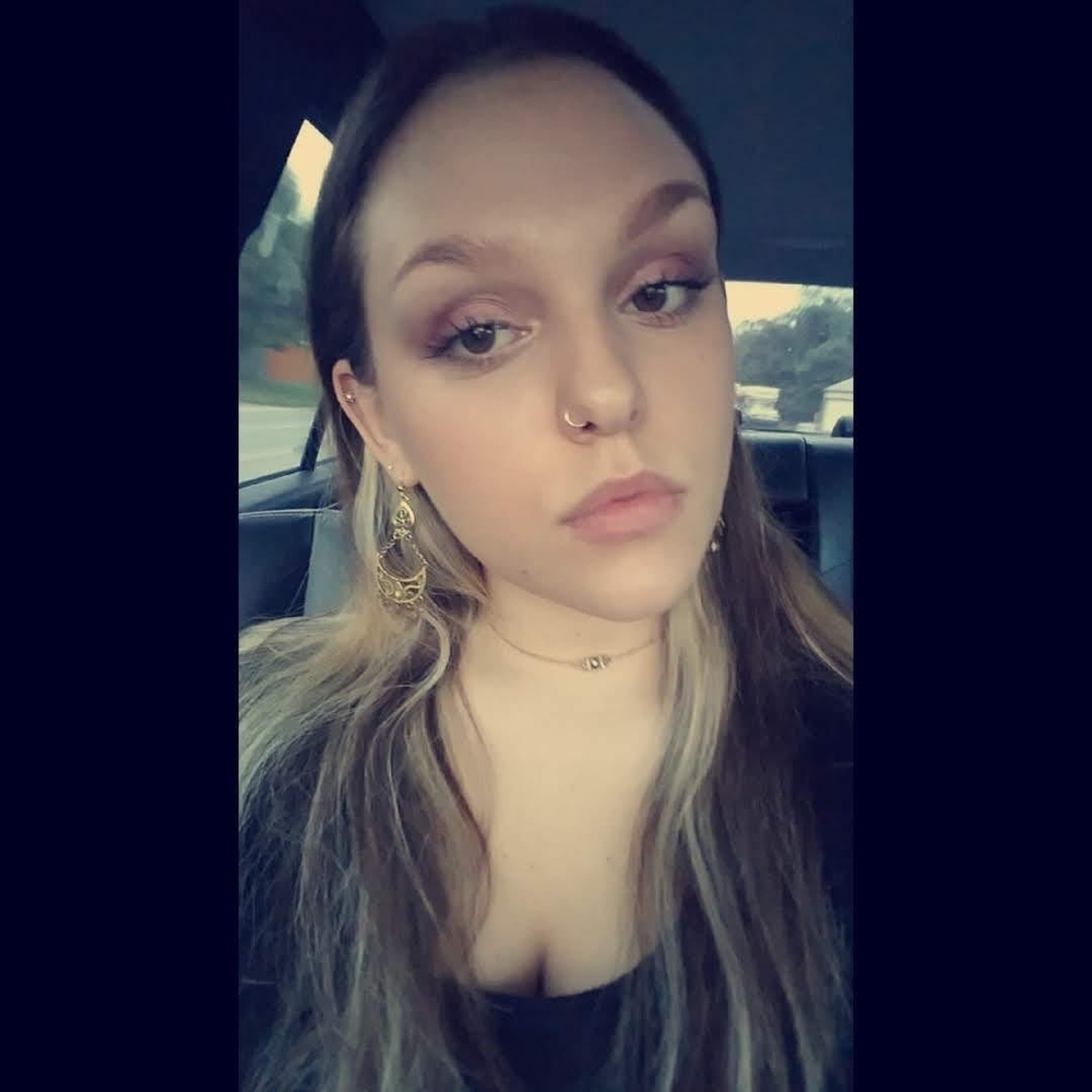 Meet your Posher, Holly